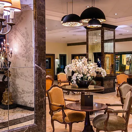 Dom Pedro Hotel