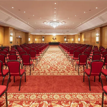 Dom Pedro Hotel, A Member Of Radisson Individuals 호텔