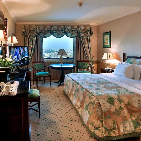 Dom Pedro Hotel